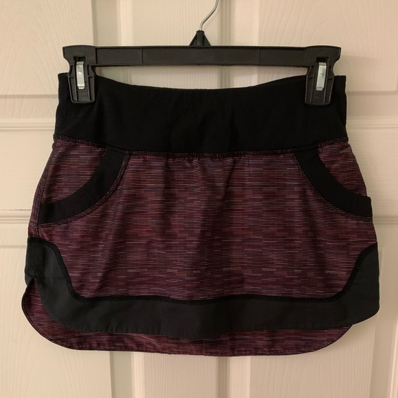 lululemon athletica Dresses & Skirts - LULULEMON ATHLETICA SKIRT SIZE 2